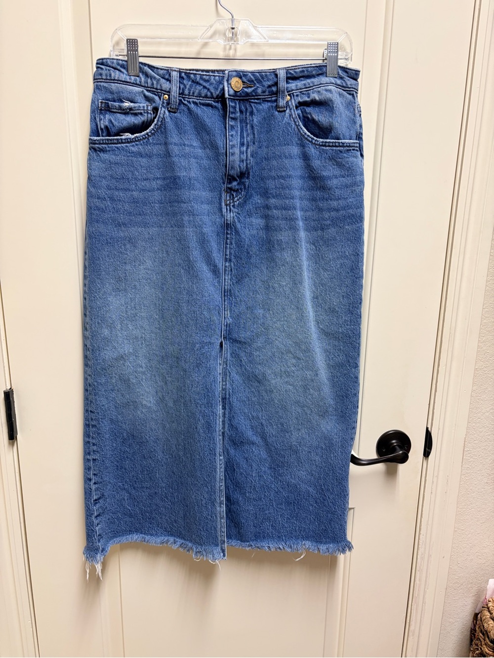 Kut from the Kloth Blue Denim Midi Skirt with front slit